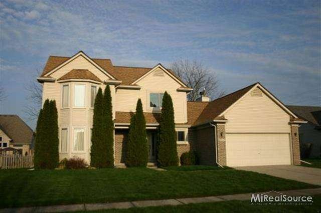 Creekside Village Colonial located on a quiet Cul-