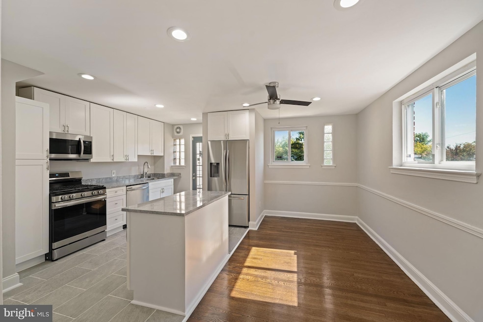 104 54th St SE, Washington, DC 20019 - photo 1