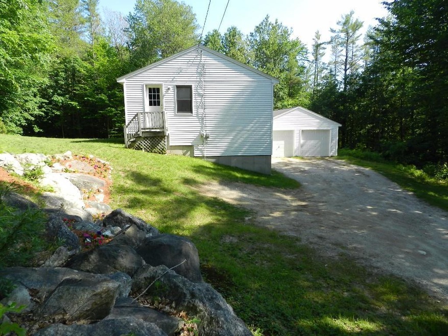 Welcome to 141 West Gray Road. This...