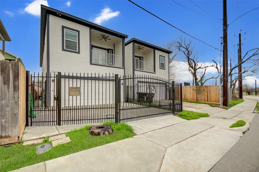 7803 Tierwester St, Houston, TX 77021 - photo 1