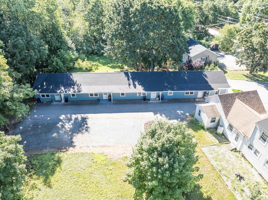 108 Oak St unit 3, Rollinsford, NH 03869 - photo 1