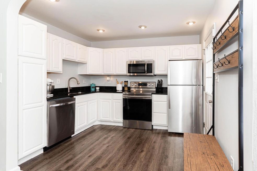 415 Pamlico St unit 1, Columbus, OH 43228 - photo 1