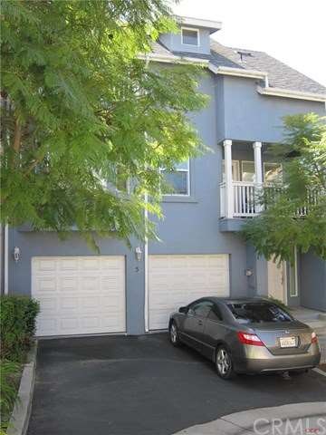 Exterior of 1144 Walnut #5.  This is an end unit.