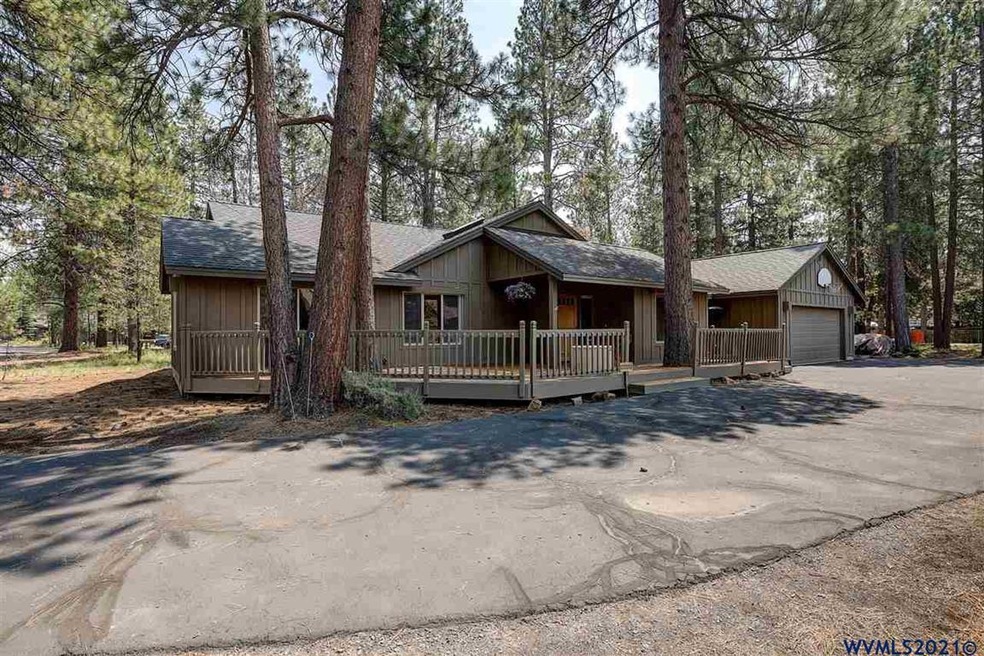 17729 Topflite #16 Ln, Sunriver, OR 97707 - photo 1