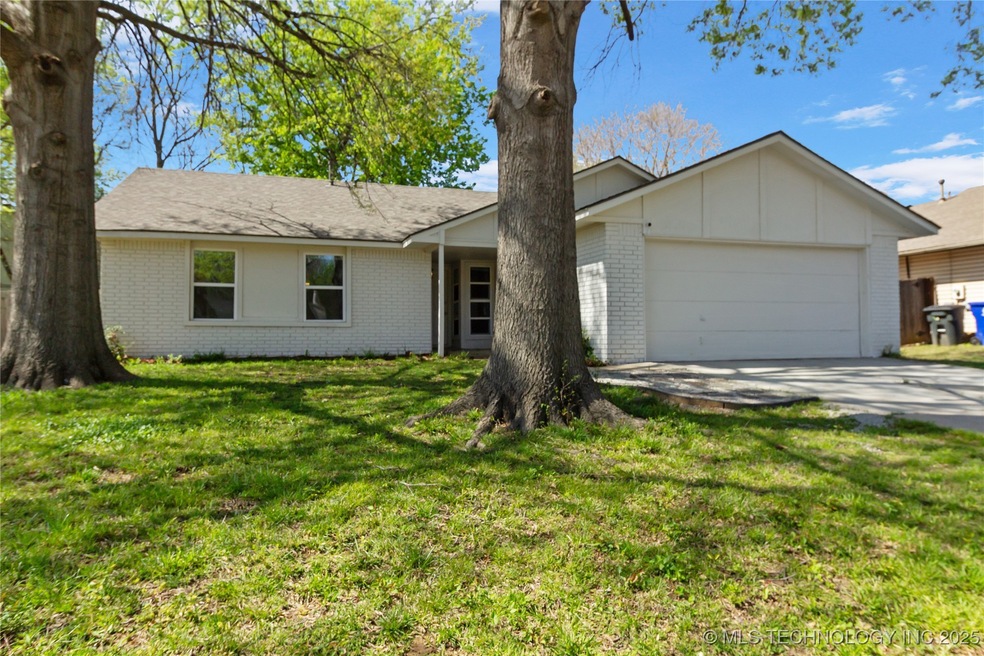 4007 W Pittsburg Cir, Broken Arrow, OK 74012 - photo 1