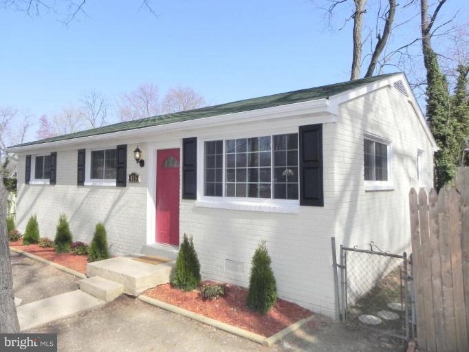 416 Nova Ave, Capitol Heights, MD 20743 - photo 1