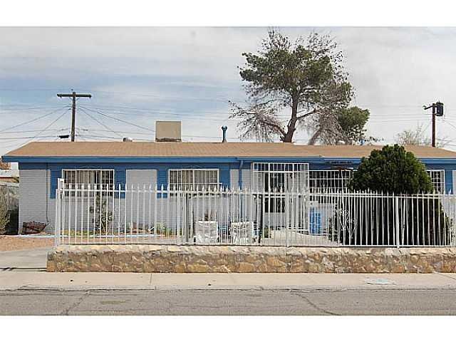 1104 Lomaland Dr, El Paso, TX 79907 - photo 1