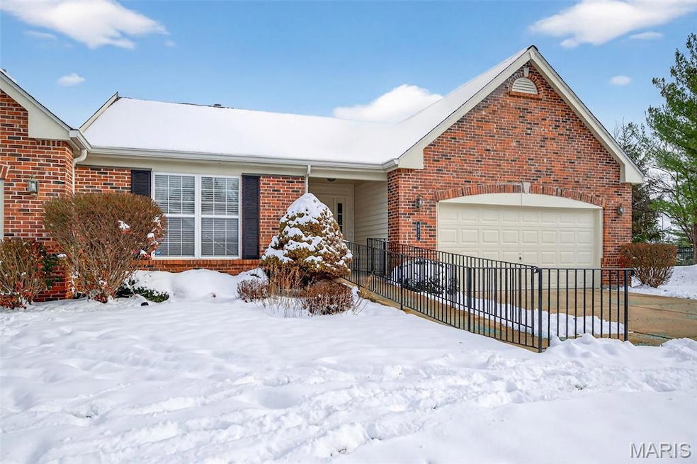 912 Waterford Villas Ct unit 57, Lake Saint Louis, MO 63367 - photo 1