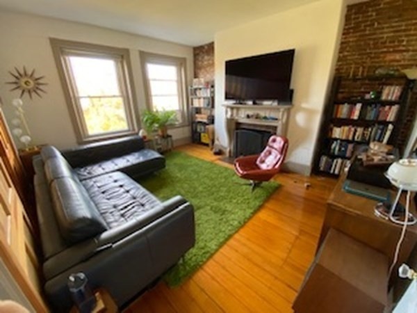 39 Kent St unit 7, Brookline, MA 02445 - photo 1