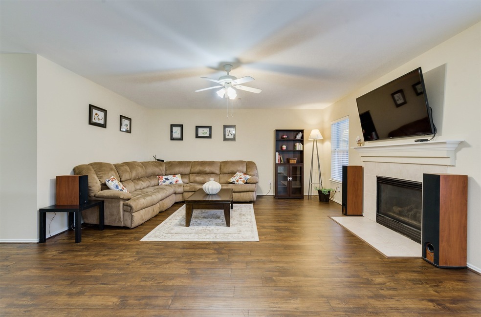 15611 Kentwater Ct, Houston, TX 77095 - photo 1