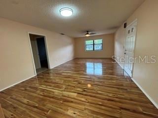 Living room/dining room combo.