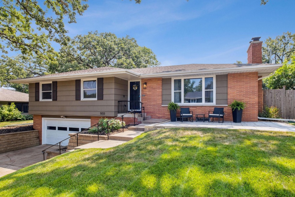 5133 Abercrombie Dr, Edina, MN 55439 - photo 1