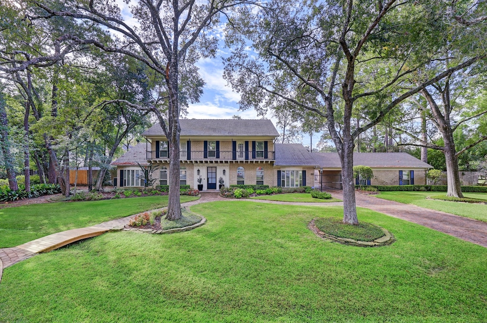 11739 Bayhurst Dr, Houston, TX 77024 - photo 1