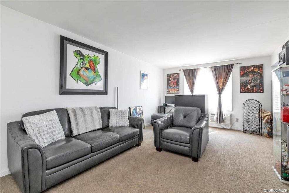 504 Merrick Rd unit 2B, Lynbrook, NY 11563 - photo 1