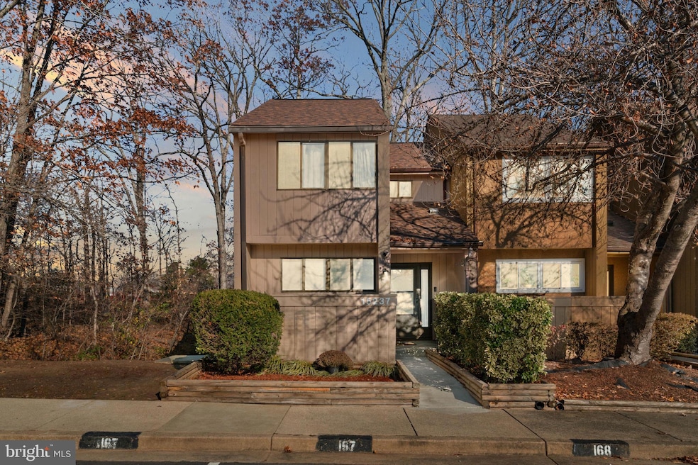 15237 Flintlock Terrace, Woodbridge, VA 22191 - photo 1