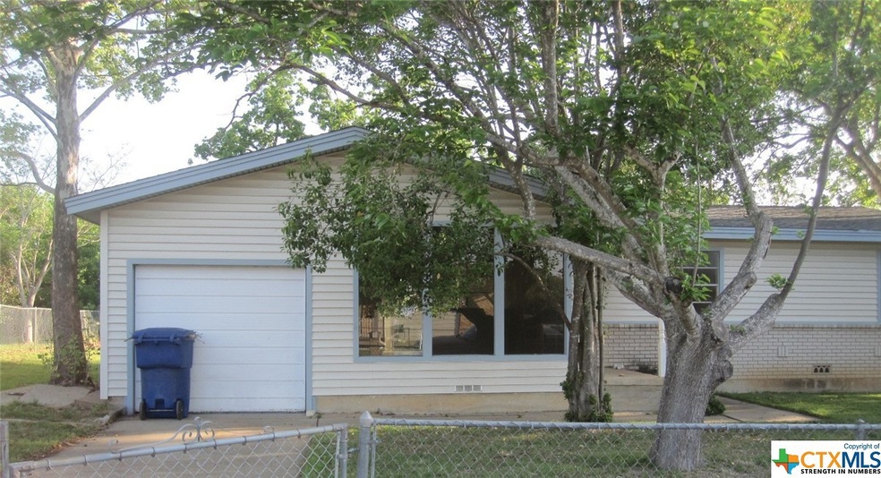 2402 Post Oak Ave, Copperas Cove, TX 76522 - photo 1