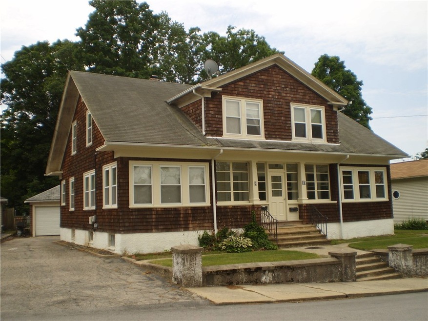 8 Oak St, West Warwick, RI 02893 - photo 1