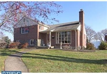 127 Laurel Ln, Broomall, PA 19008 - photo 1