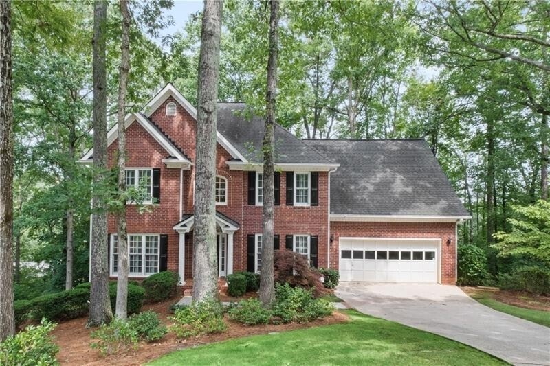 Welcome home to this perfectly maintained gem!