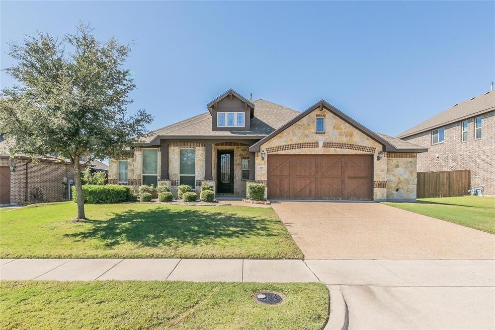209 Lyndhurst Dr, Wylie, TX 75098 - photo 1