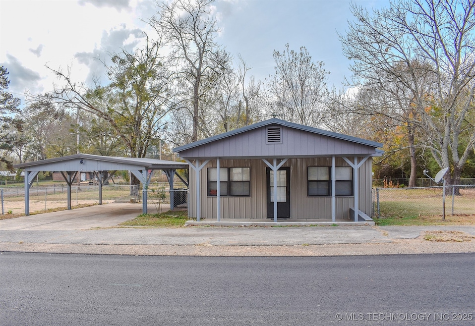 406 SE I St, Antlers, OK 74523 - photo 1