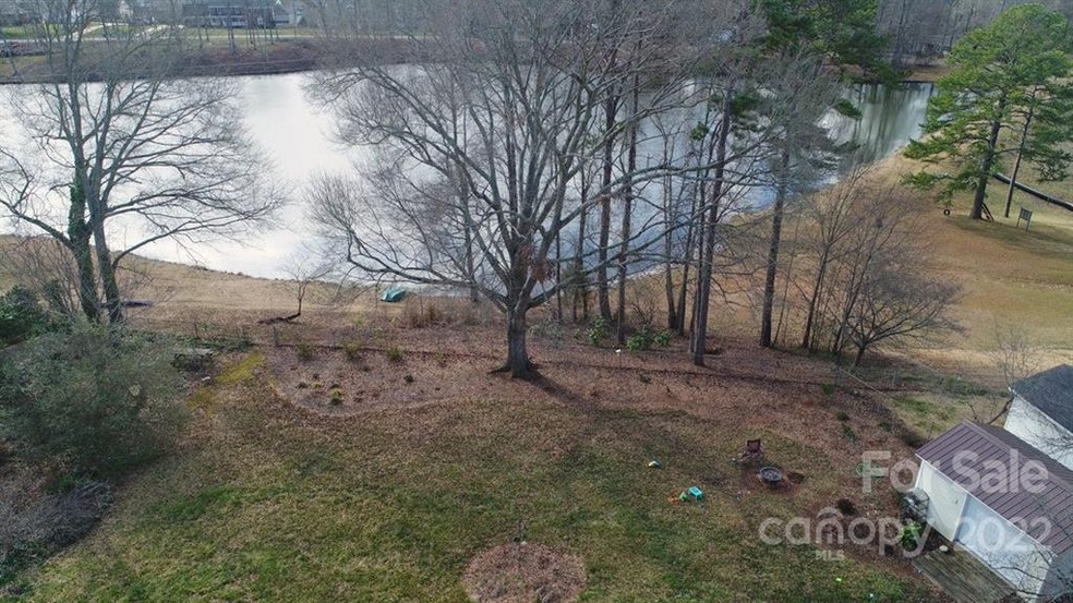 495 Forest Way Dr, Fort Mill, SC 29715 - photo 1