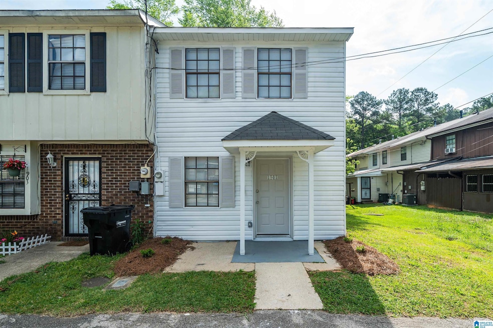 1901 Springlake Ct, Birmingham, AL 35215 - photo 1