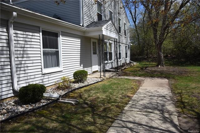 1422 Hobnail Ct unit 6B, Davison, MI 48423 - photo 1