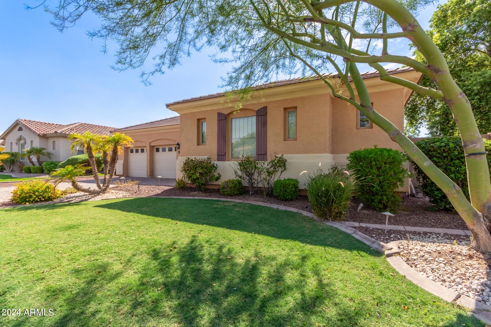 2668 S Stuart Ave, Gilbert, AZ 85295 - photo 1