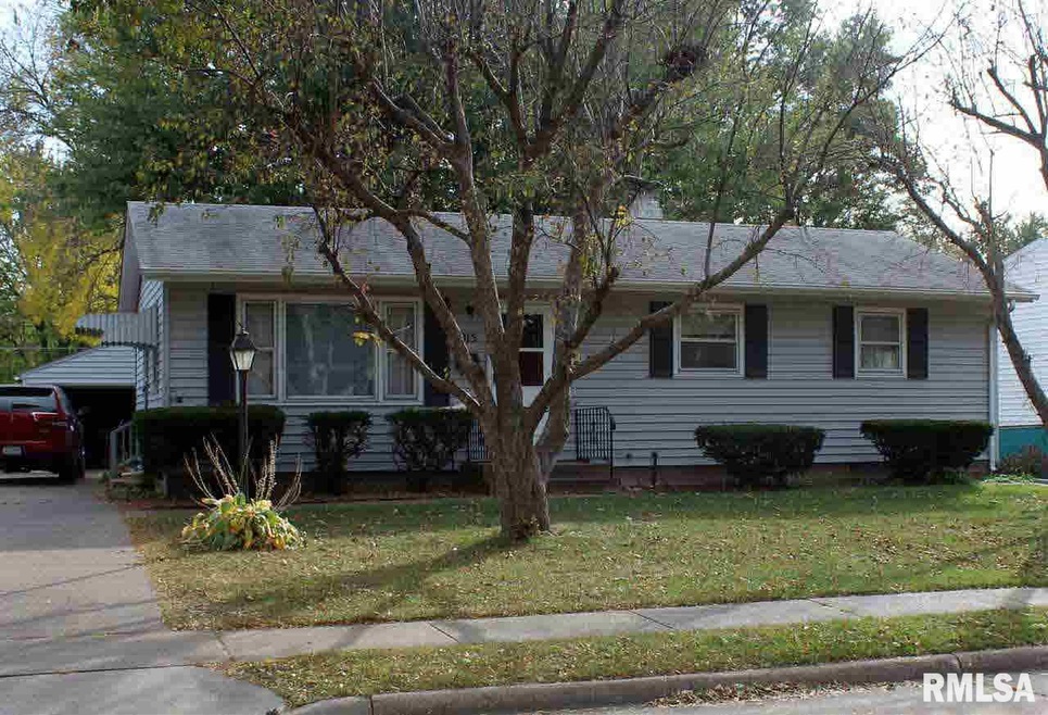 2015 W 35th St, Davenport, IA 52806 - photo 1