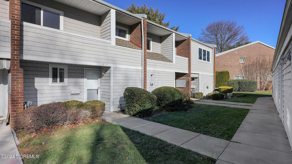37 Locust Way Spring Lake NJ 07762 USA-0