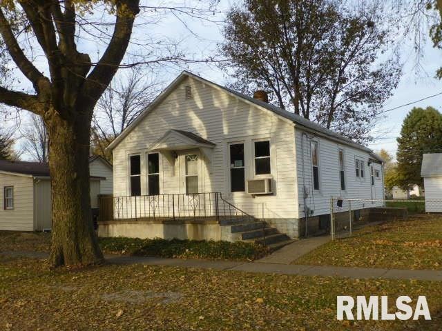 1212 Peoria St, Lincoln, IL 62656 - photo 1