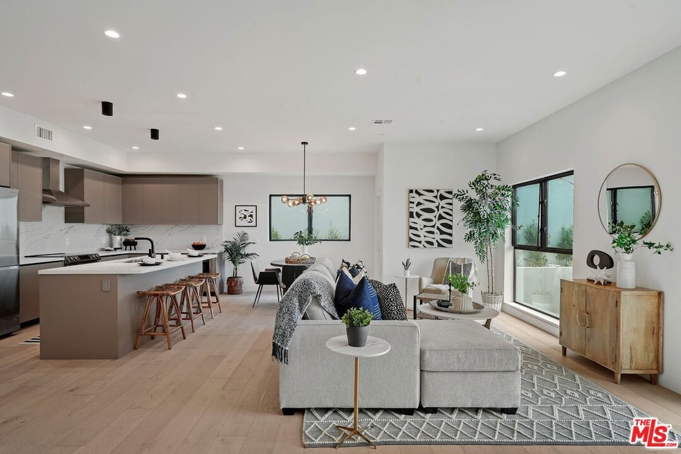 4650 Saint Charles Place, Los Angeles, CA 90019 - photo 1