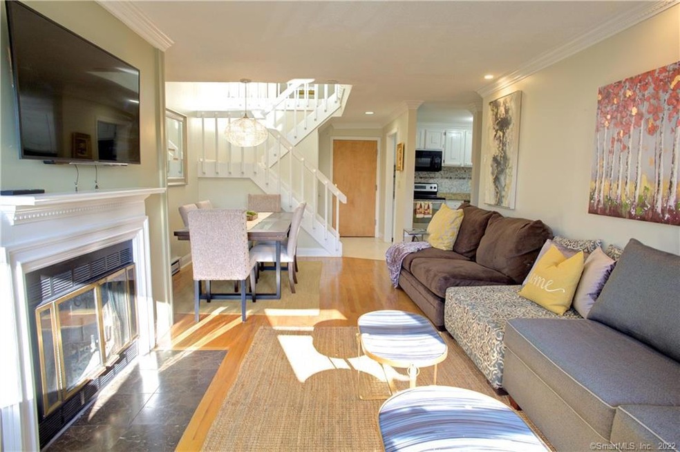 140 Kane St unit D3, West Hartford, CT 06119 - photo 1