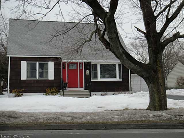 1095 Stratford Rd, Stratford, CT 06615 - photo 1