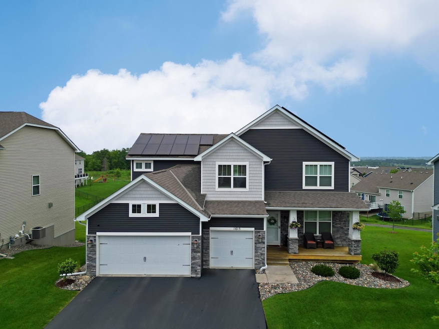Coming Soon $699,900 • Co-Listing Agent