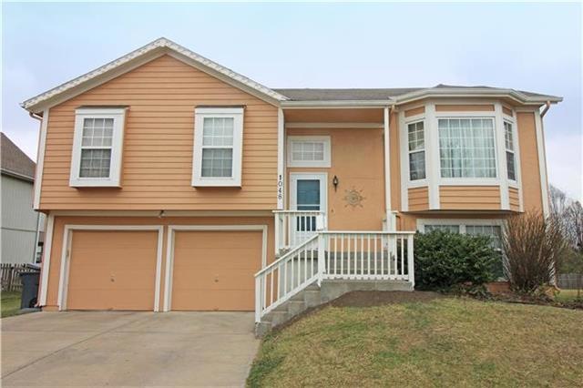 4 Bedroom 3 Full Baths Olathe NW Schools