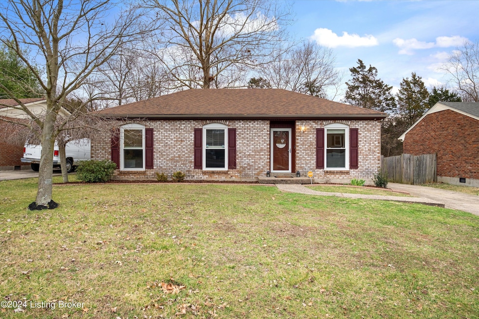 6909 Spourtland Dr, Louisville, KY 40228 - photo 1