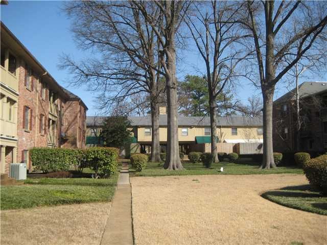 unit faces the inner court yard