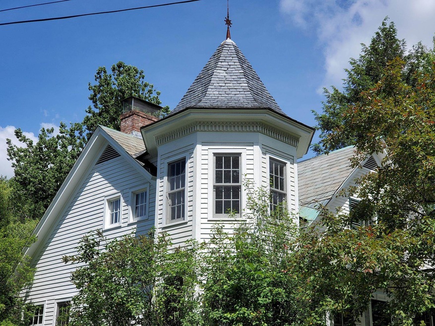 39 West St, Newfane, VT 05345 - photo 1