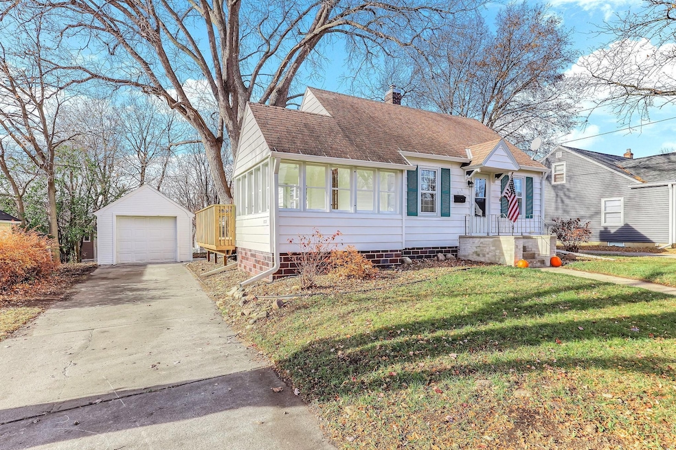 210 5th Ave NE, Faribault, MN 55021 - photo 1