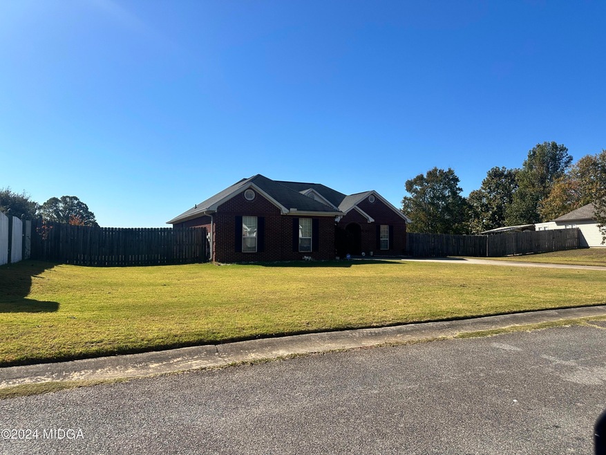 1108 Alderly Ln, Warner Robins, GA 31088 - photo 1