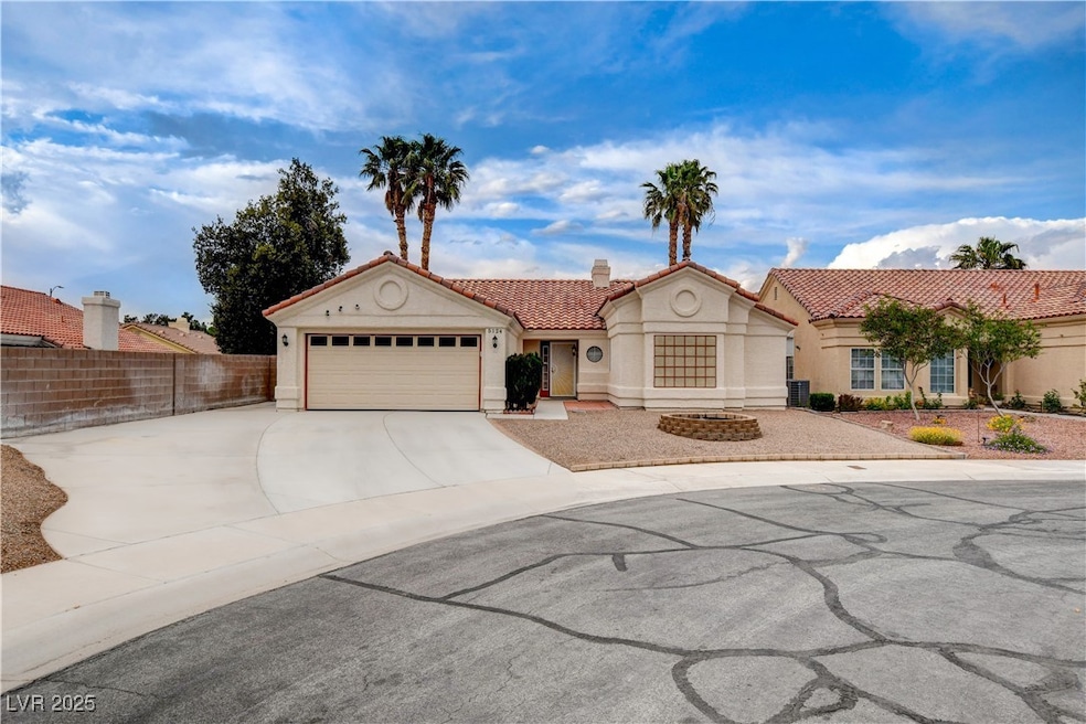 Beautiful Corner lot ~ home is in a cul-de-sac