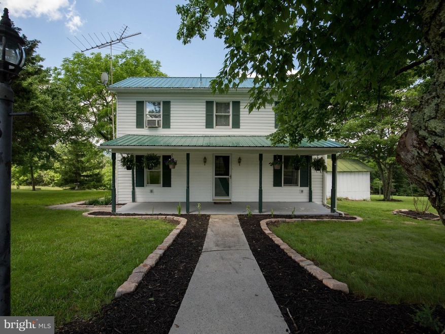2902 Timber Ridge Rd, Berkeley Springs, WV 25411 - photo 1