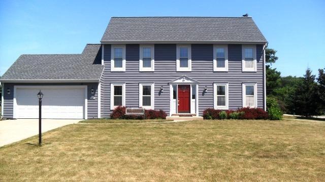 N71W14812 Terriwood Dr, Menomonee Falls, WI 53051 - photo 1