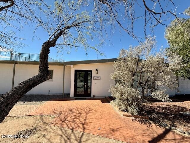 Under Contract $725,000