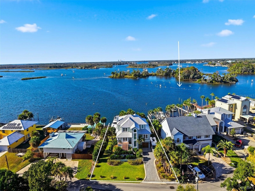 1242 N Circle Dr, Crystal River, FL 34429 - photo 1