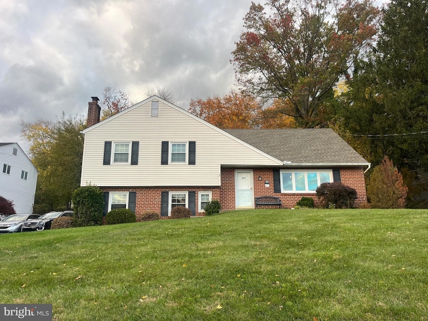 For Sale $574,900 • Co-Listing Agent