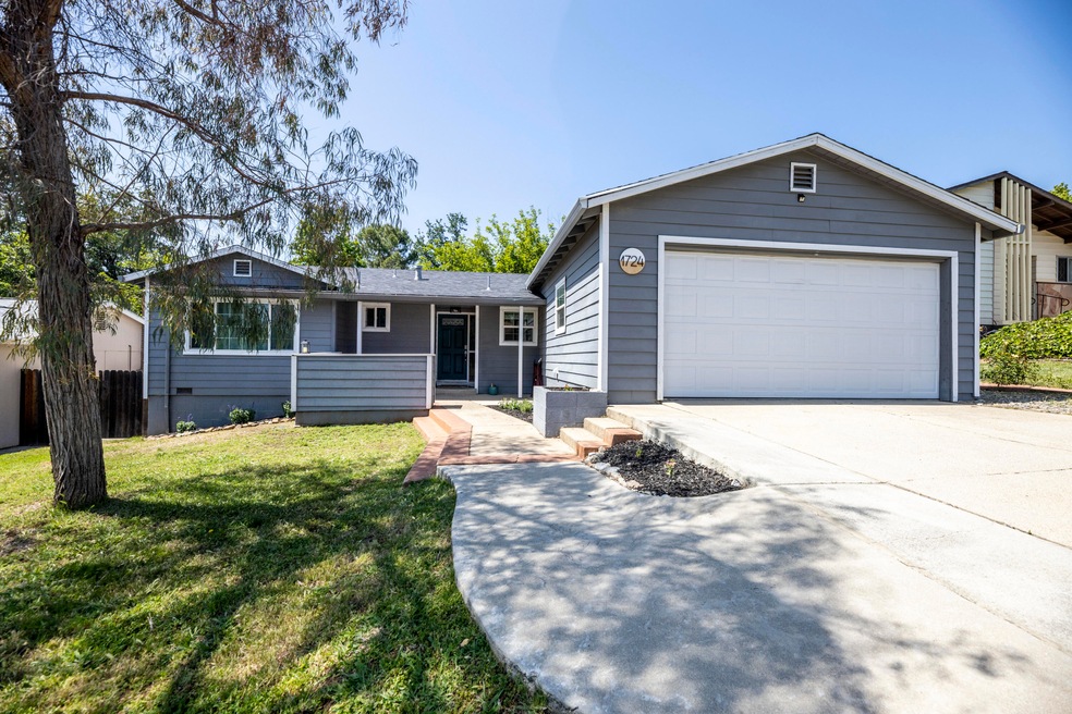 1724 Regent Ave, Redding, CA 96001 - photo 1