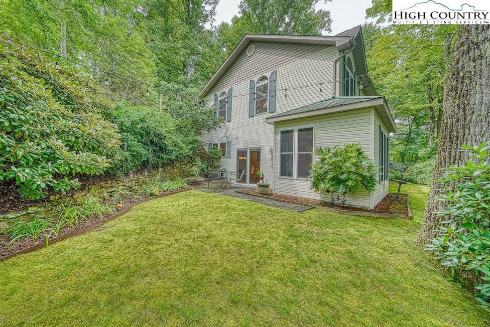 Pristine Banner Elk home. Convenient location
